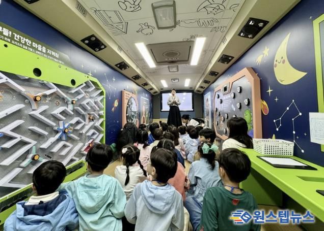 권선구보건소가 유아를 대상으로 흡연예방교실을 운영하고 있다.