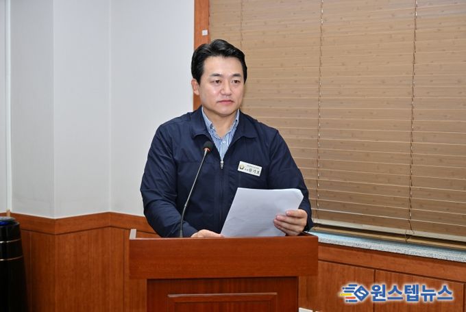 울산 중구의회(의장 박경흠)는 20일 문기호 의원이 대표 발의한 노인 교육 지원 조례를 해당 상임위원회에서 원안가결했다고 밝혔다