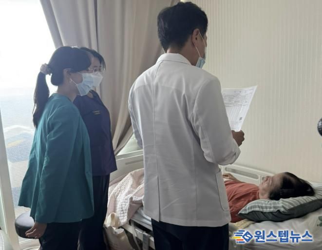 찾아가는 경기도 화성시 돌봄의료센터 관계자들이 찾아가는 자살예방 서비스를 제공하고 있다