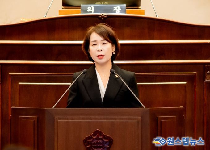 남양주시의회 315회 임시회 1차 본회의에서 정현미 의원이 ‘상급종합병원 유치계획’에 대해 시정질문 하고 있다.
