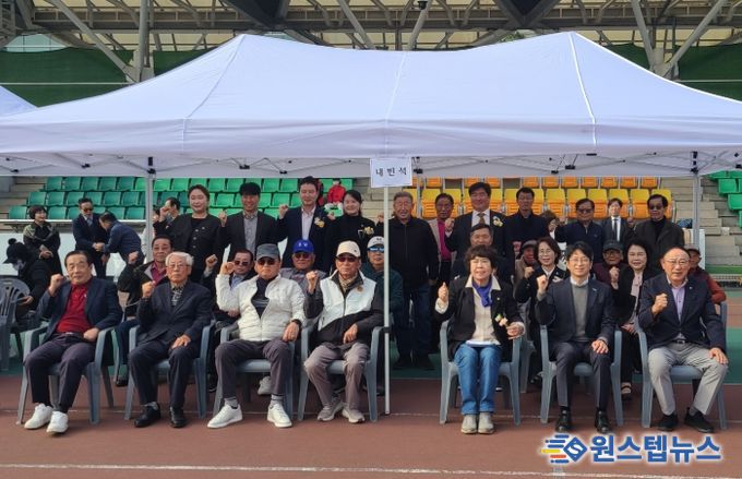 (우측부터) 윤해원 지회장, 홍지선 부시장, 이정애 시의회 부의장