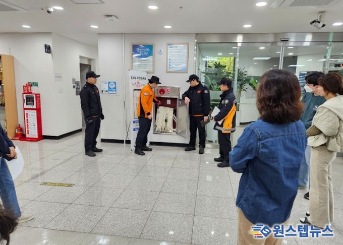 광명시 광명5동 행정복지센터는 4일 광남119안전센터와 함께 공공기관 합동 소방훈련을 실시했다.