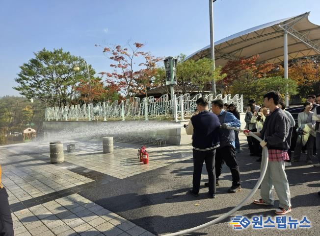 5일 기흥구청에서 합동 소방 훈련이 진행되고 있다