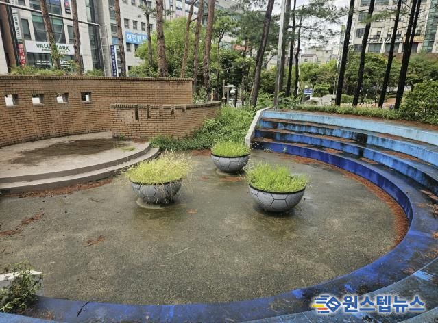 나눔숲 조성 전 영통종합사회복지관 야외 공간