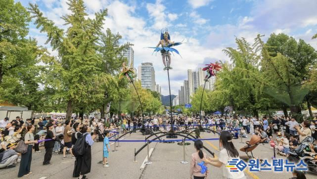 2025년 열린 과천공연예술축제 공연 모습