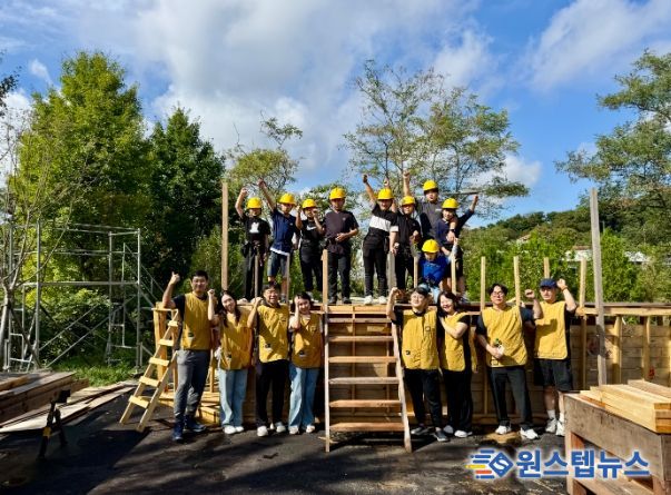 바닷가 나무 보물섬 보물선