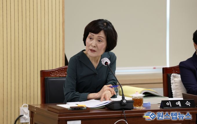 이예숙 의원(복지교육위원회 발언사진)