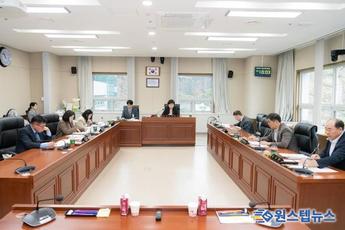 용인특례시의회 문화복지위원회, 2025년도 행정사무감사 마무리하며 강평