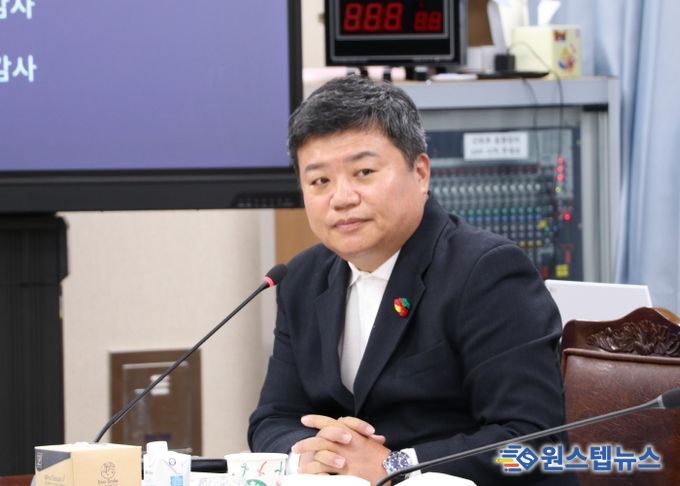 정영균 의원 예산결산특별위원회에서 질의 모습