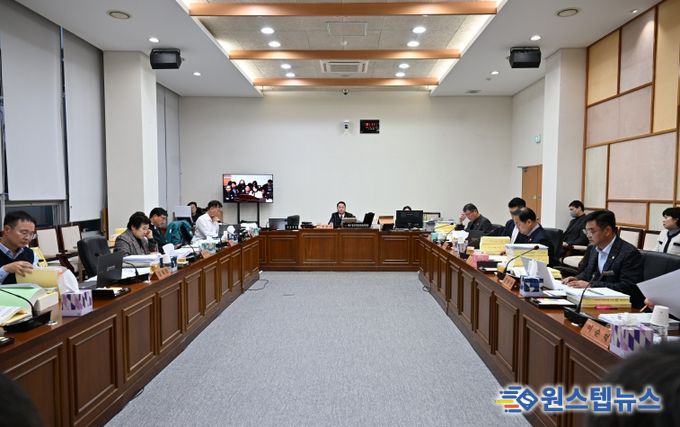 완주군의회 예결특위, 2026년도 예산안 본격 심의