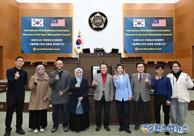 말레이시아 국제정신건강협회 등 시의회 예방(우측에서 4번째 아이수루 의원)