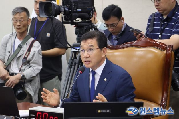 신정훈 국회행정안전위원장