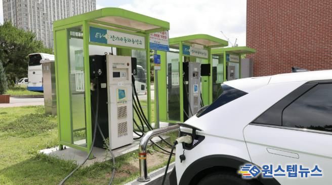 과천시, 전기차 충전구역 주차 기준 강화…2월 5일부터 주민신고제 시행