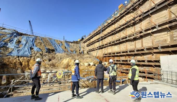 광명~서울 고속도로 건설공사 현장