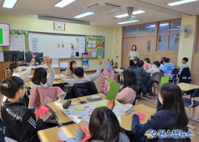 초등 고학년을 대상으로 디지털 윤리교육이 진행되고 있다.