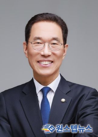 더불어민주당 김주영 국회의원(경기 김포갑, 국회 기후에너지환경노동위원회 간사)