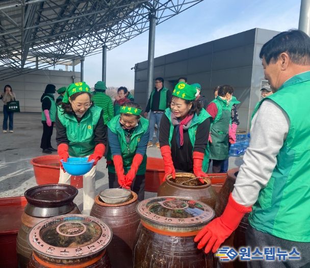 새마을지도자남양주시부녀회, ‘사랑의 밑반찬 나누기’ 된장 담그기 실시