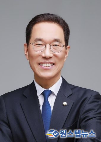 더불어민주당 김주영 국회의원(경기 김포시갑, 국회 기후에너지환경노동위원회 간사)