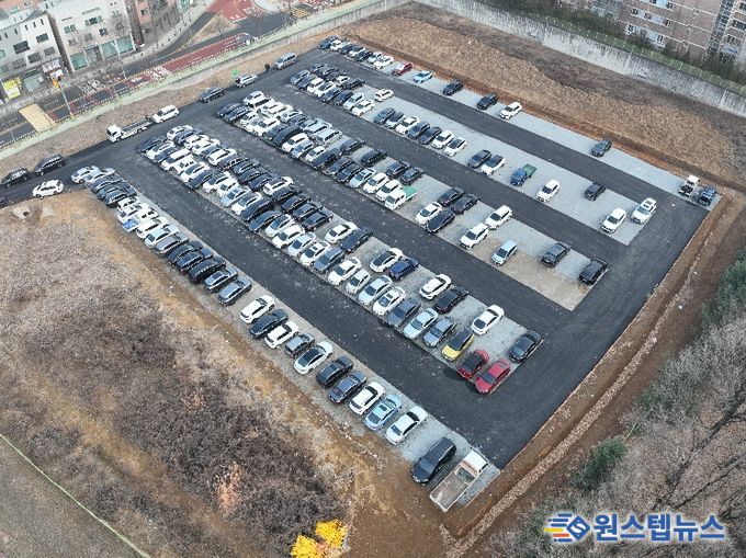 영덕동임시공영주차장 상공 모습.