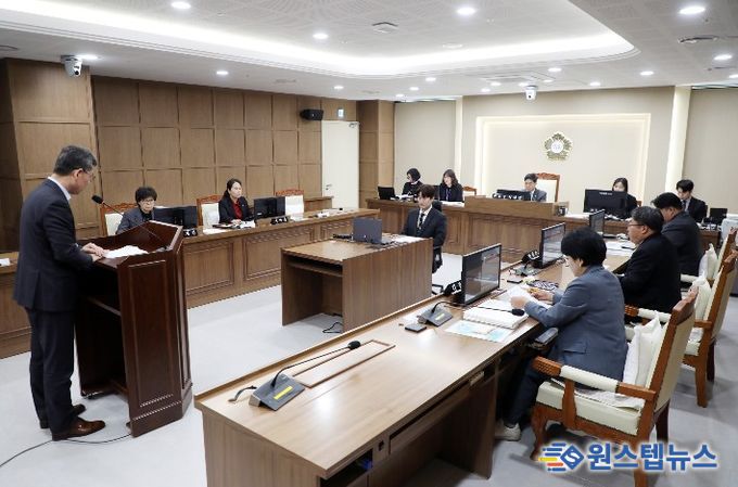 수원특례시의회 환경안전위원회 안건 심사