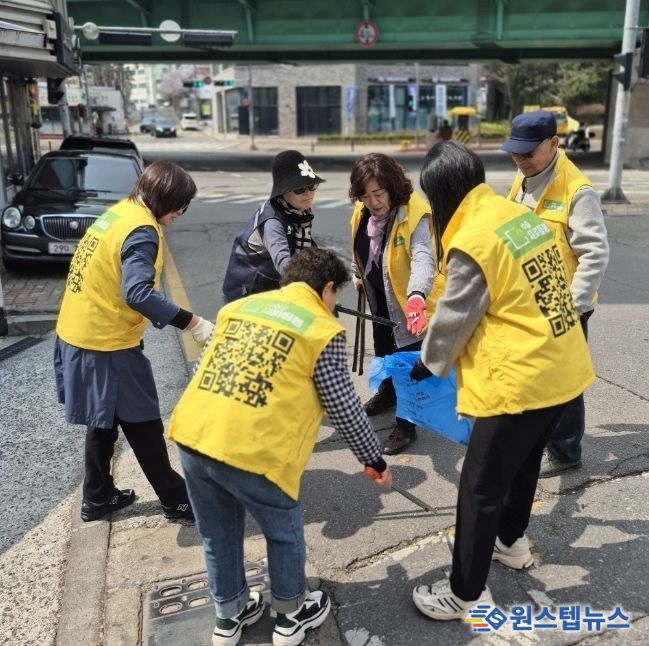 수원시 팔달구 우만2동, '봄바람 타고 싹~ 바뀐 우리동네!'... 새봄맞이 대청소 실시