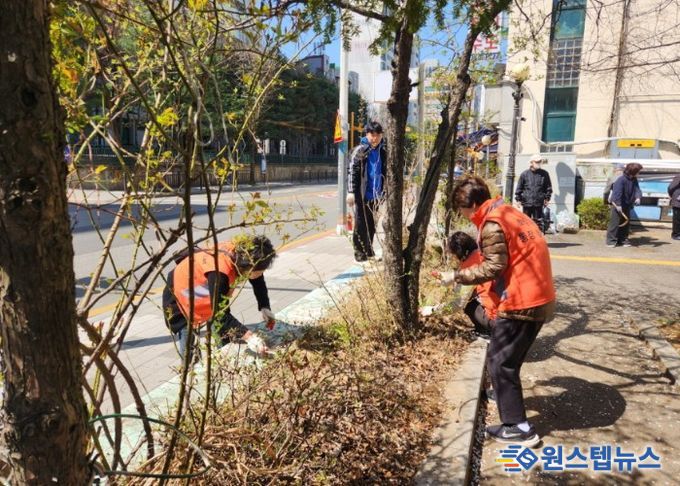 고양시 화정2동, 행정복지센터 앞 화단 정비 실시