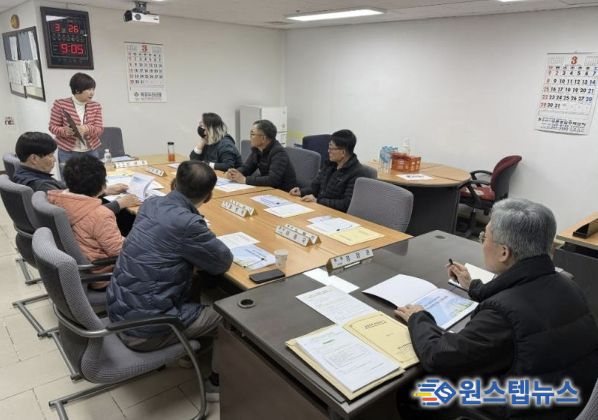 3월 26일 화성특례시가 공동주택 입주자대표회의 구성원을 대상으로 찾아가는 대면 교육을 진행하고 있다(발안우림필유아파트)